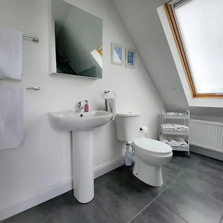 Ringrone 1st Floor Apartment, With Step Access Only Apartman Kinsale