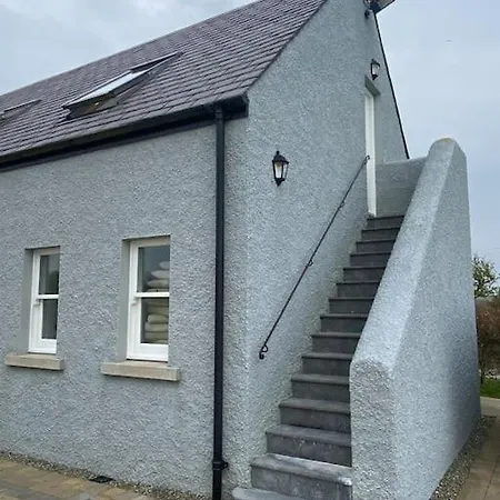 Ringrone 1st Floor Apartment, With Step Access Only Lägenhet