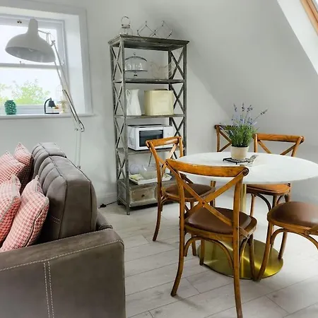 Apartament Ringrone 1st Floor Apartment, With Step Access Only