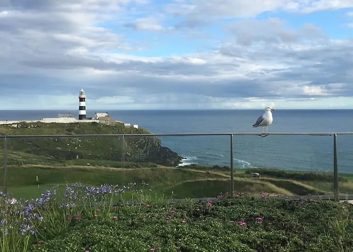 Ringrone 1st Floor Apartment, With Step Access Only アパート *