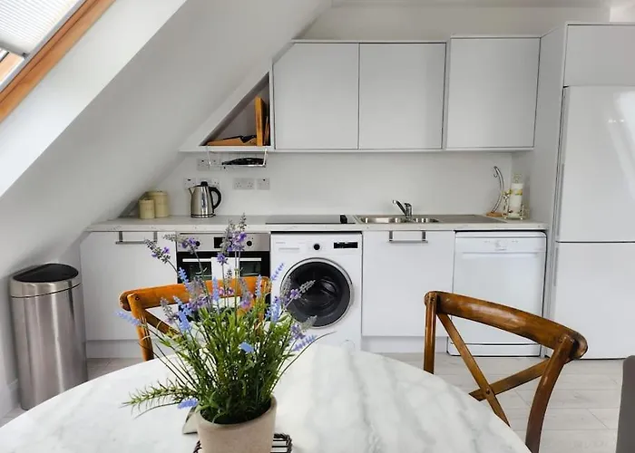 Ringrone 1st Floor Apartment, With Step Access Only 아파트