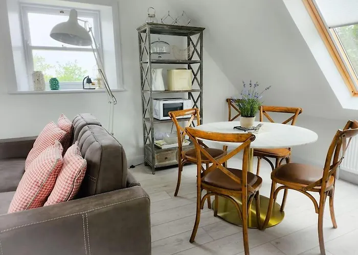 아파트 Ringrone 1st Floor Apartment, With Step Access Only