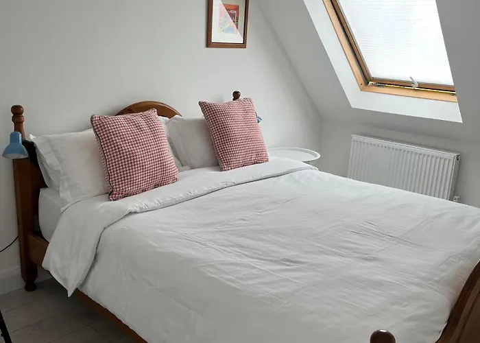 Ringrone 1st Floor Apartment, With Step Access Only 아파트 킨세일