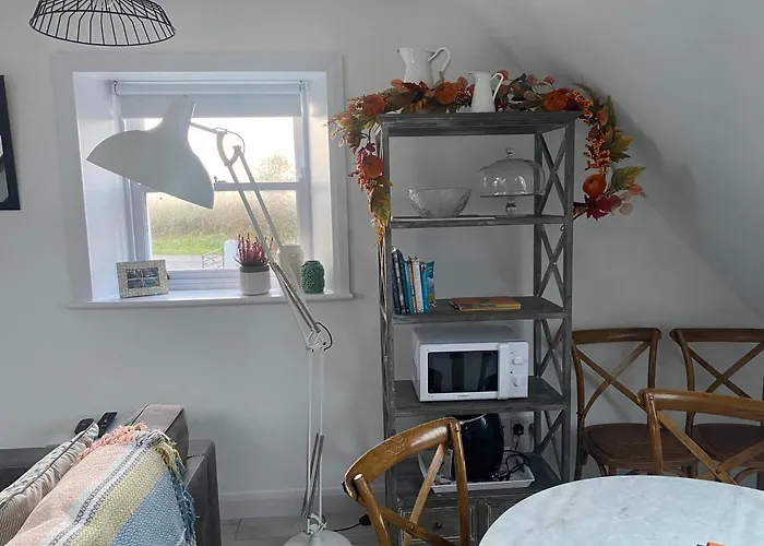 아파트 Ringrone 1st Floor Apartment, With Step Access Only 킨세일